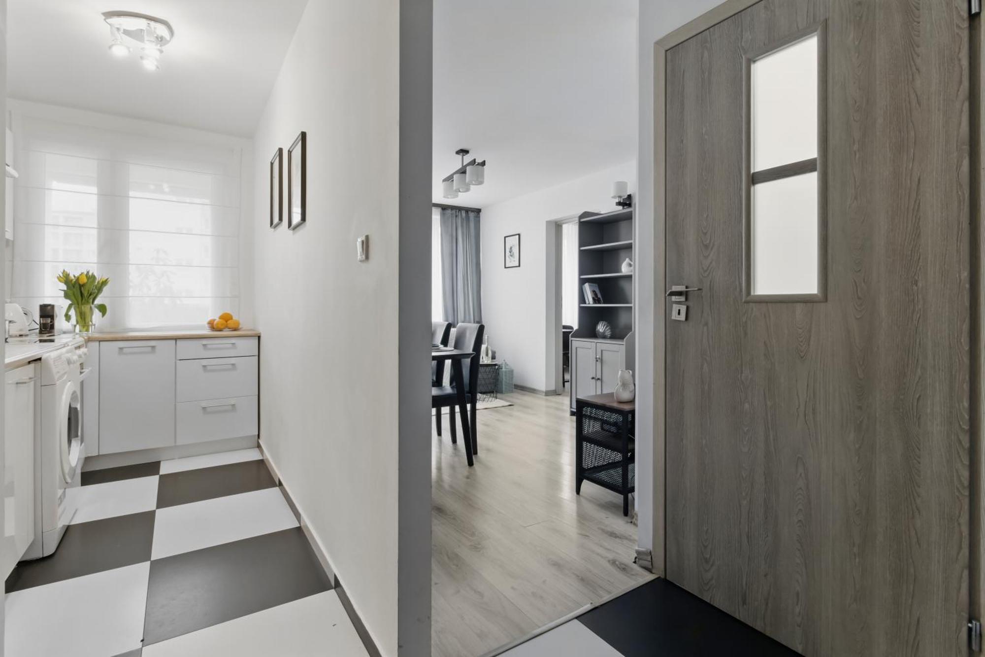 Appartement Riverside Retreat By Vistula 2br & Separate Living & Balcony In The Center Warschau